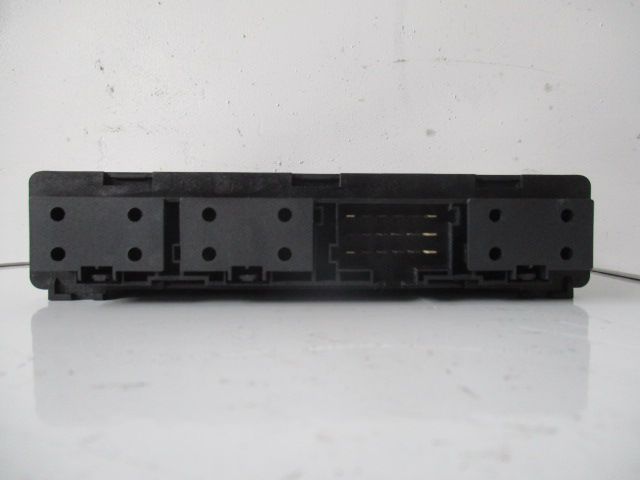 三菱ふそう大型車 AMBコントロールユニット(その他ｺﾝﾄﾛｰﾙﾕﾆｯﾄ) 中古品